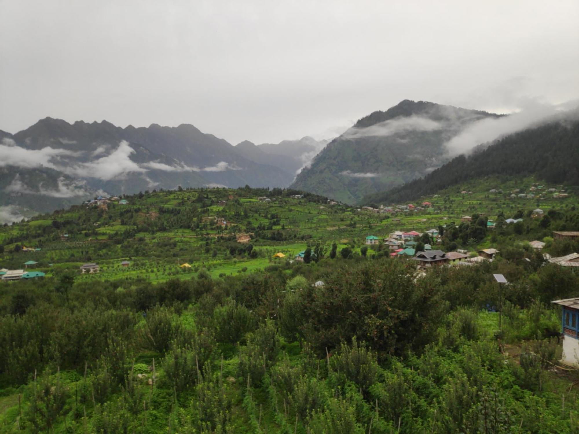 Sukun Hostel Sainj ภายนอก รูปภาพ