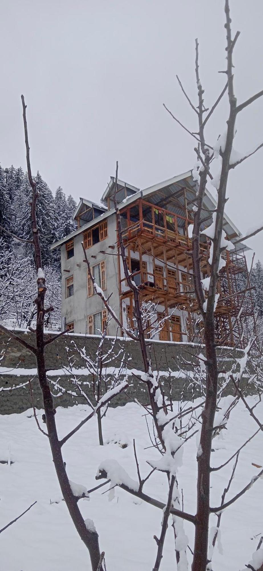Sukun Hostel Sainj ภายนอก รูปภาพ